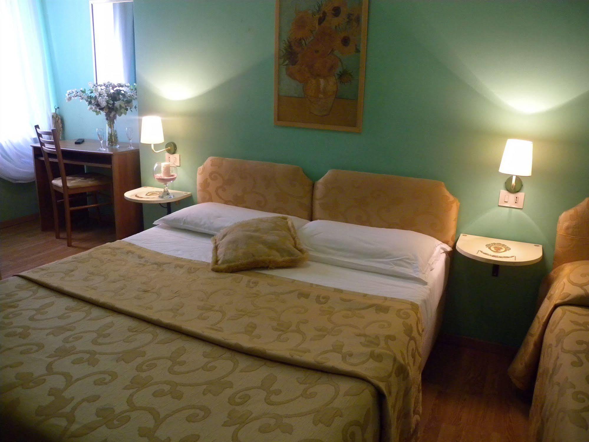 רומא Hotel Margaret מראה חיצוני תמונה