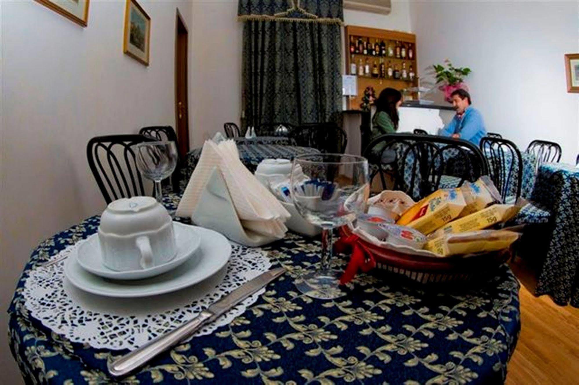 רומא Hotel Margaret מראה חיצוני תמונה